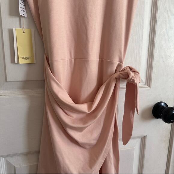 Aritzia Wilfred New Lune Dress
Wrap Mini Dress Size Small NWT - Picture 3 of 8